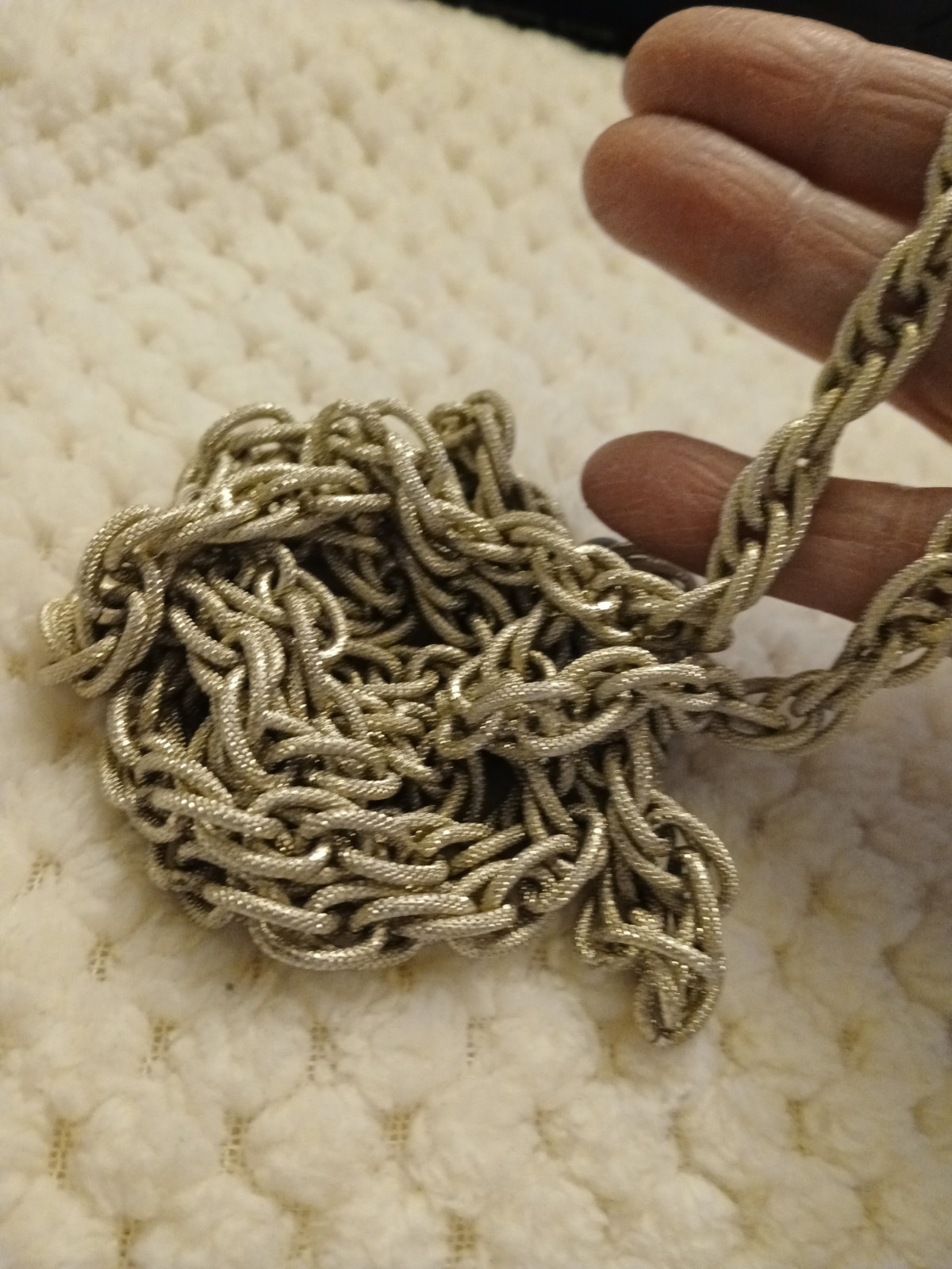 Wmn’s Beautiful VTG 27″ Shimmery Silver Double Link Chain Made In West Germany