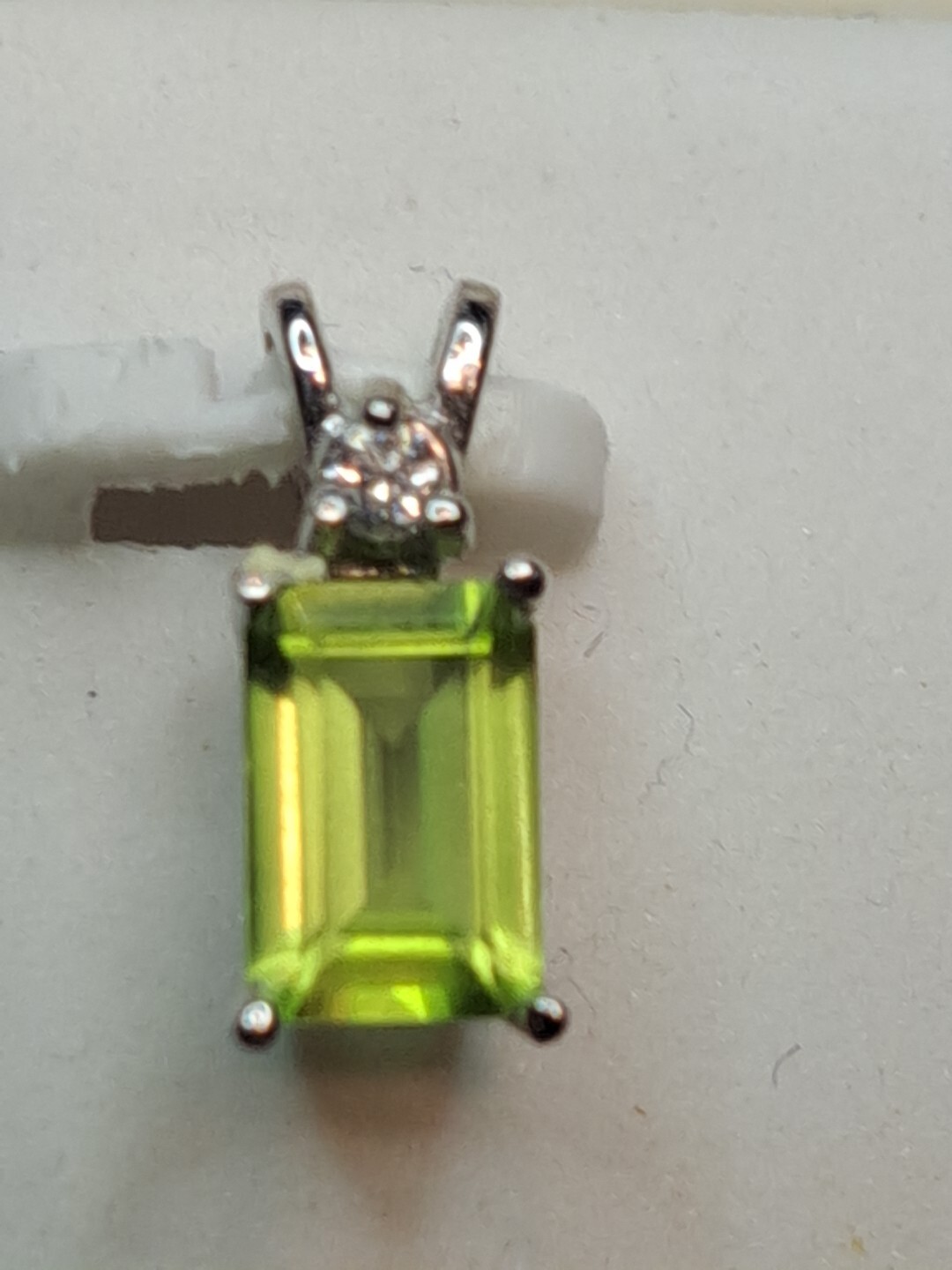 New 14 Karat White Gold Light Green Paridot Pendant With Diamond 10MMx5MM 12-15