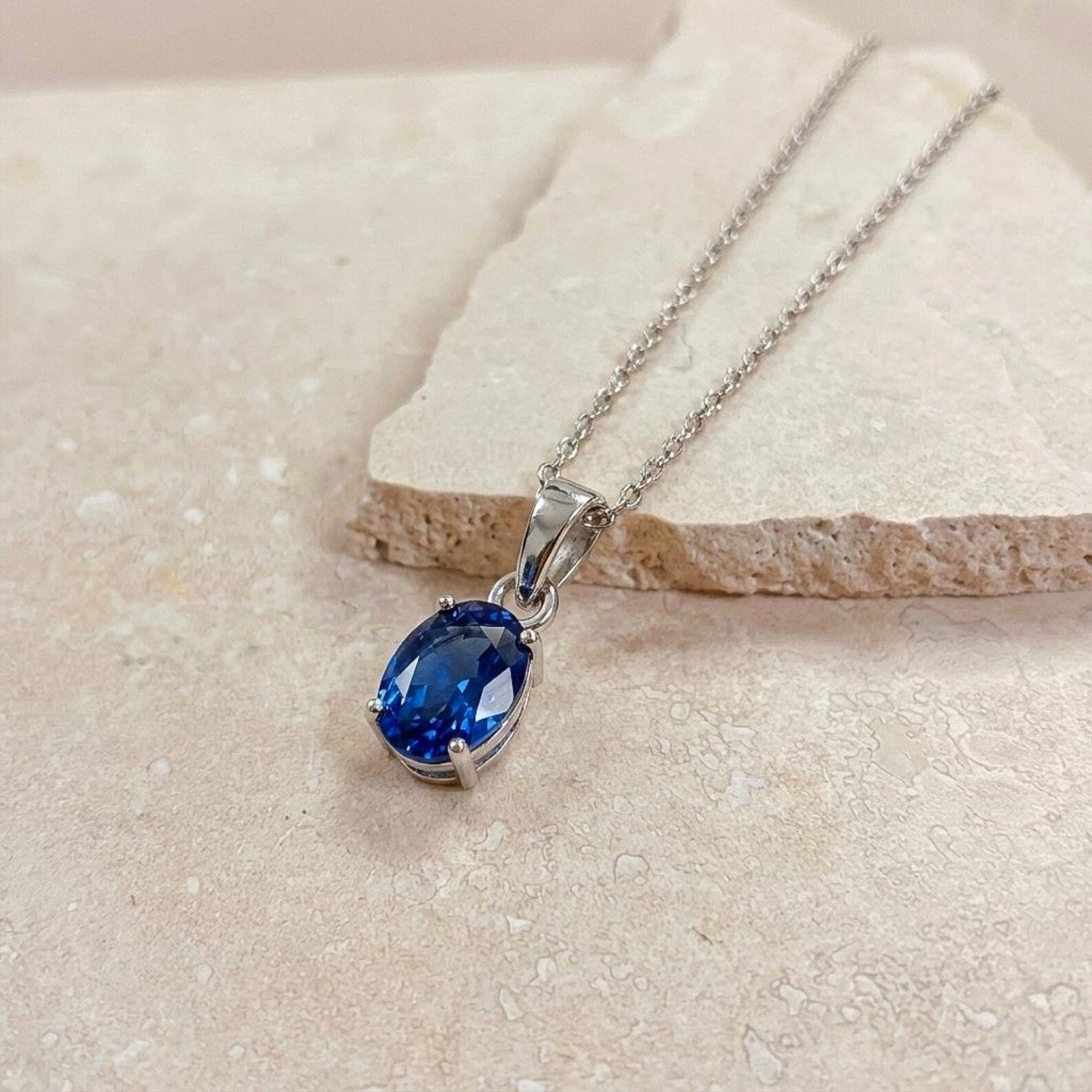 4.00 Ct Oval Cut Natural Sapphire Diamond Gorgeous Pendant 14K White Gold