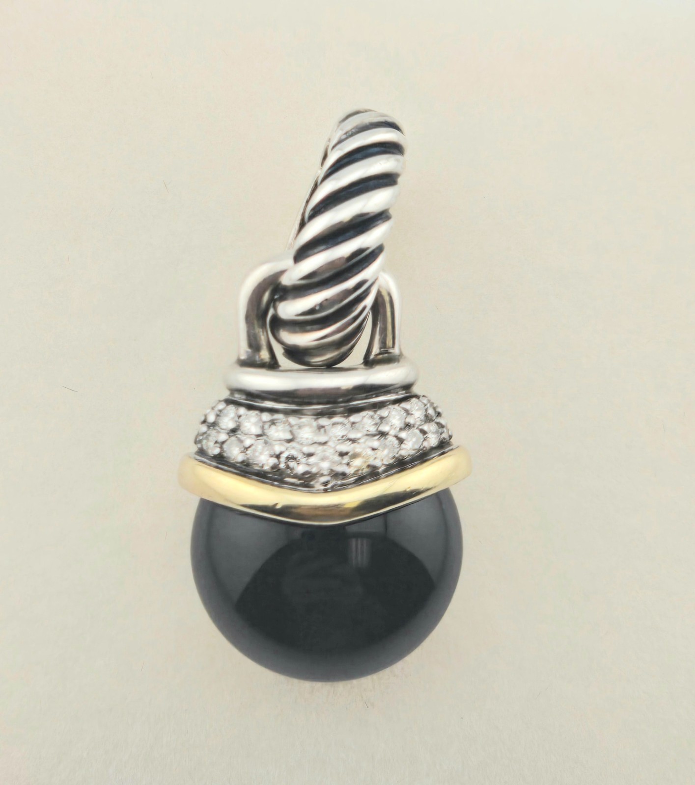 DAVID YURMAN 18K YELLOW GOLD ONYX AND .925 PENDANT – 366691