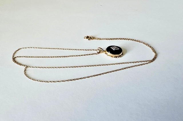 Estate 14K Yellow Gold Onyx & Diamond Pendant Chain Necklace