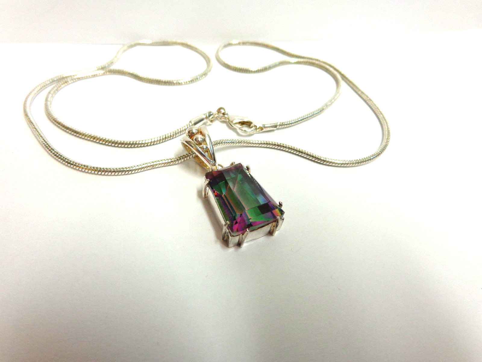 sterling silver mystic topaz necklace sz 21 in lg w/1.25 in pend/wgt 16 gr tcw 6