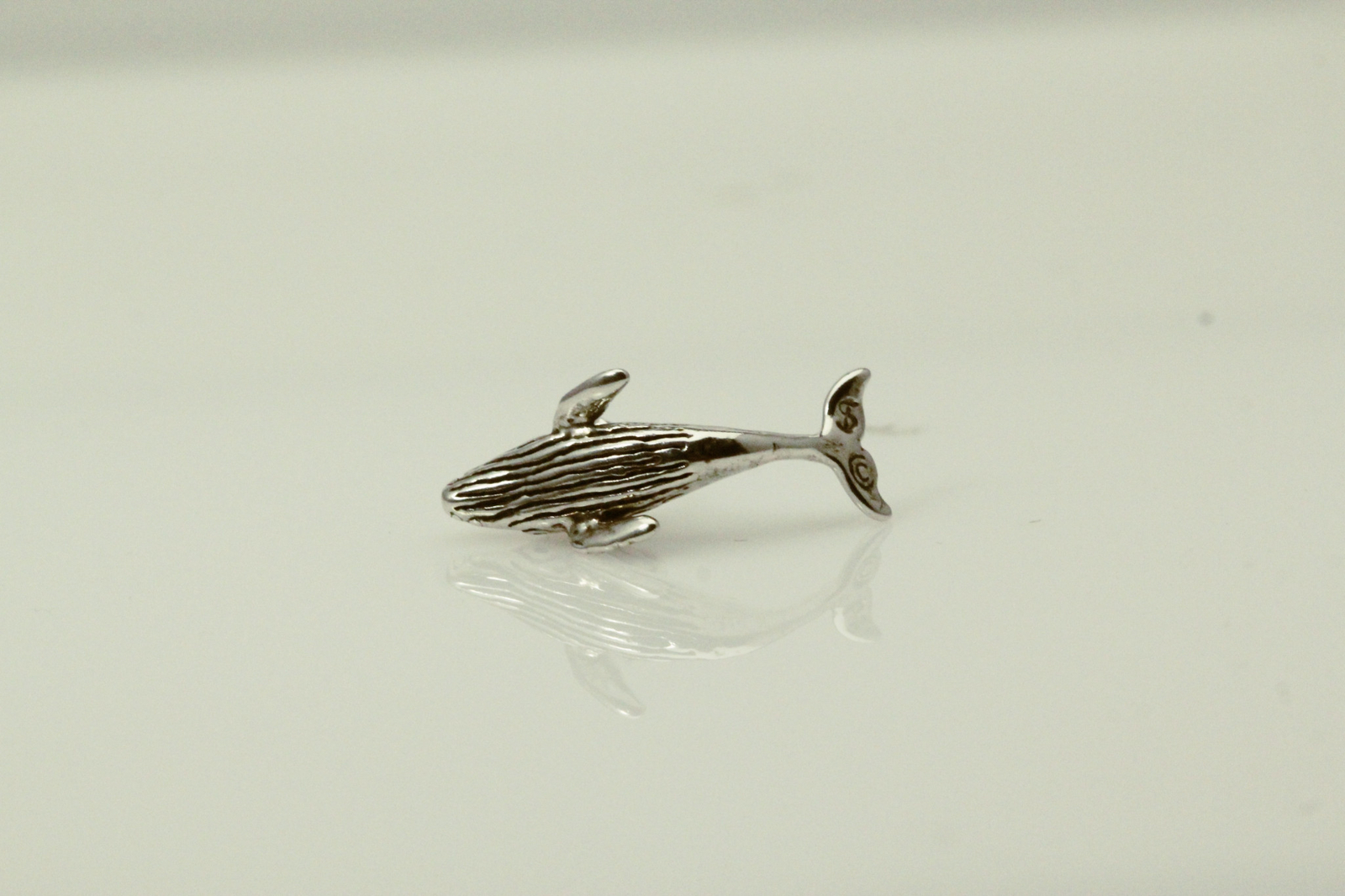 925 Sterling Silver Humpback Whale Charm/Pendant 3.2 Grams (PEN9192)