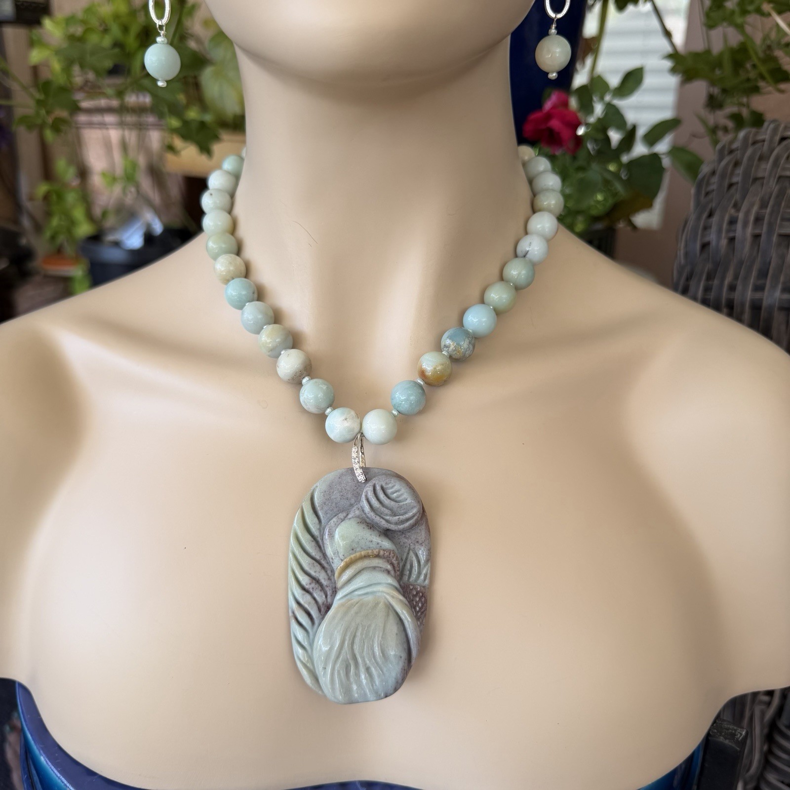 HAND CARVED NATURAL JASPER LADY PENDANT AMAZONITE PEARL NECKLACE EARRING SET