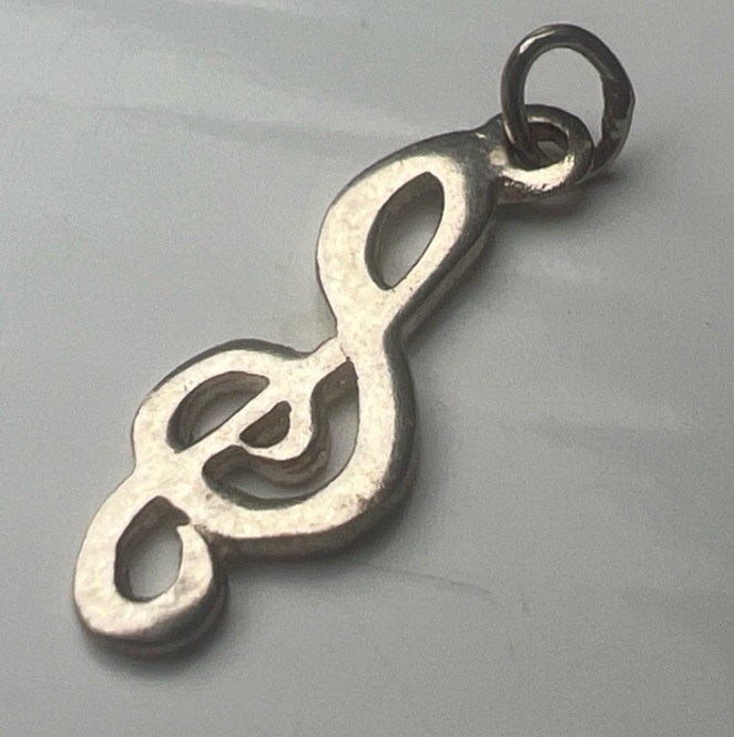 925 Sterling Silver Retro Charm Pendant Treble Clef Note Music Band