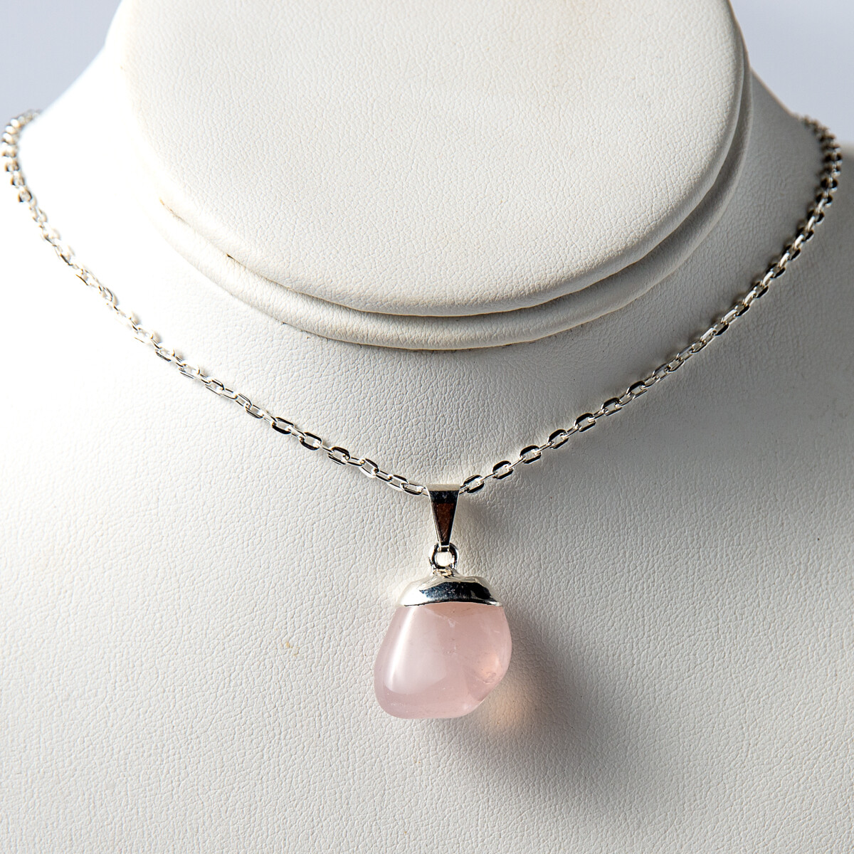 Fashion Pink Polished Rose Quartz Natural Crystal Necklace Pendant and Chain Gem