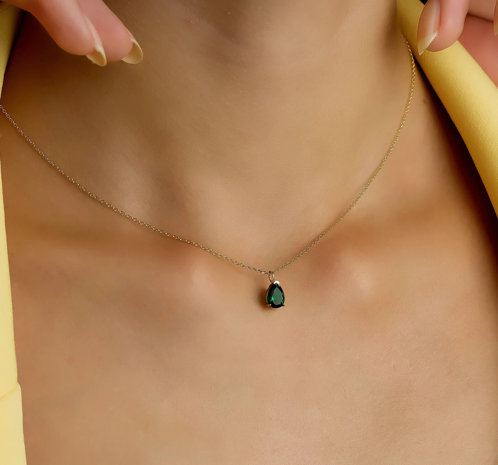 14K YELLOW GOLD PEAR SHAPE SOLITAIRE EMERALD NECKLACE, MAY BIRTHSTONE, GEMSTONE