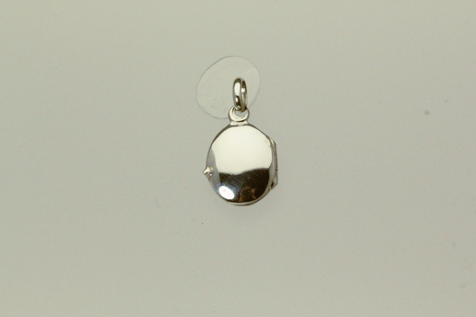 925 Sterling Silver Small Oval Locket 1.6 Grams (PEN9165)