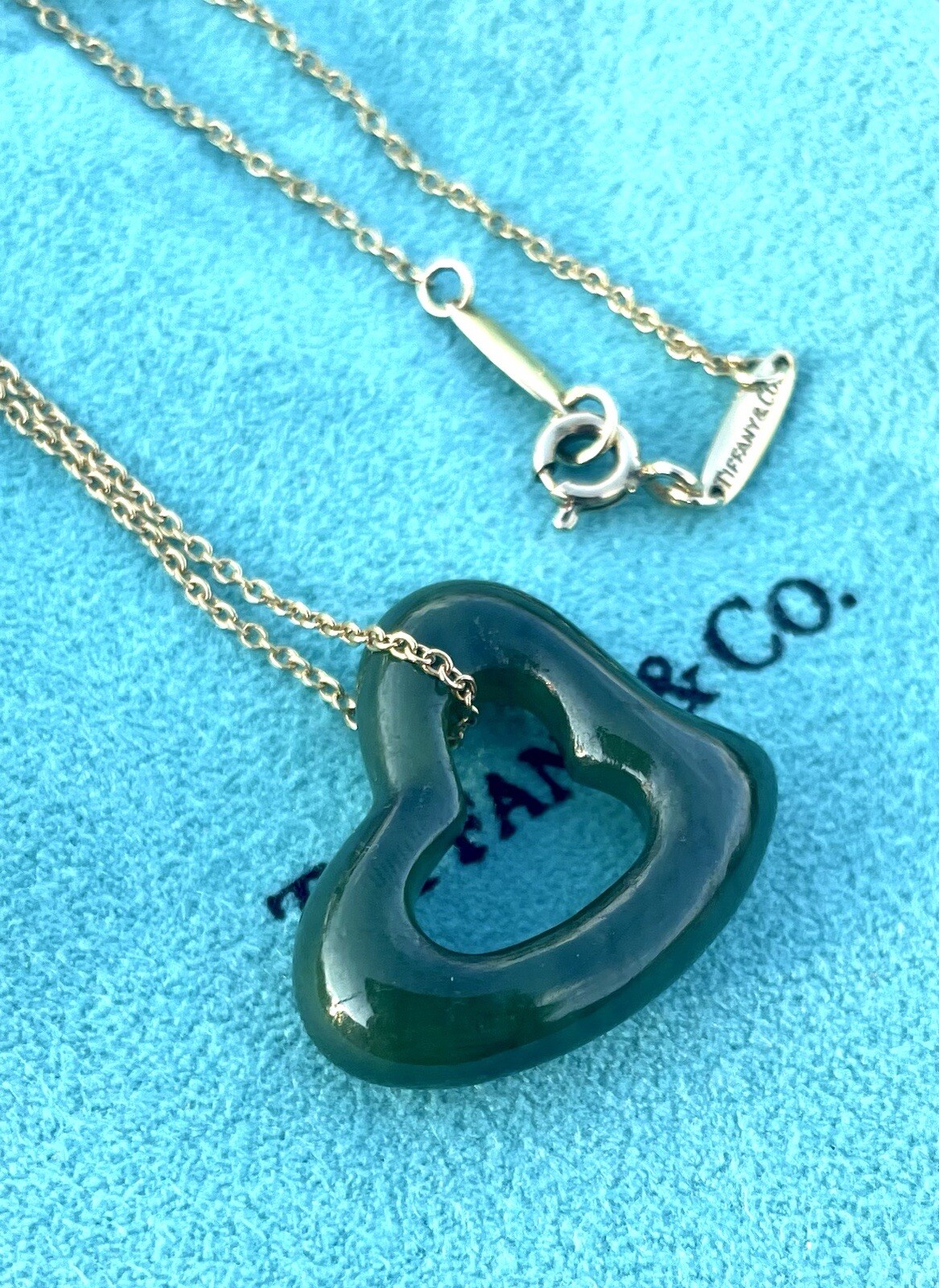 Tiffany & Co. 18k Gold LARGE Elsa Peretti Green Jade Open Heart Pendant Necklace