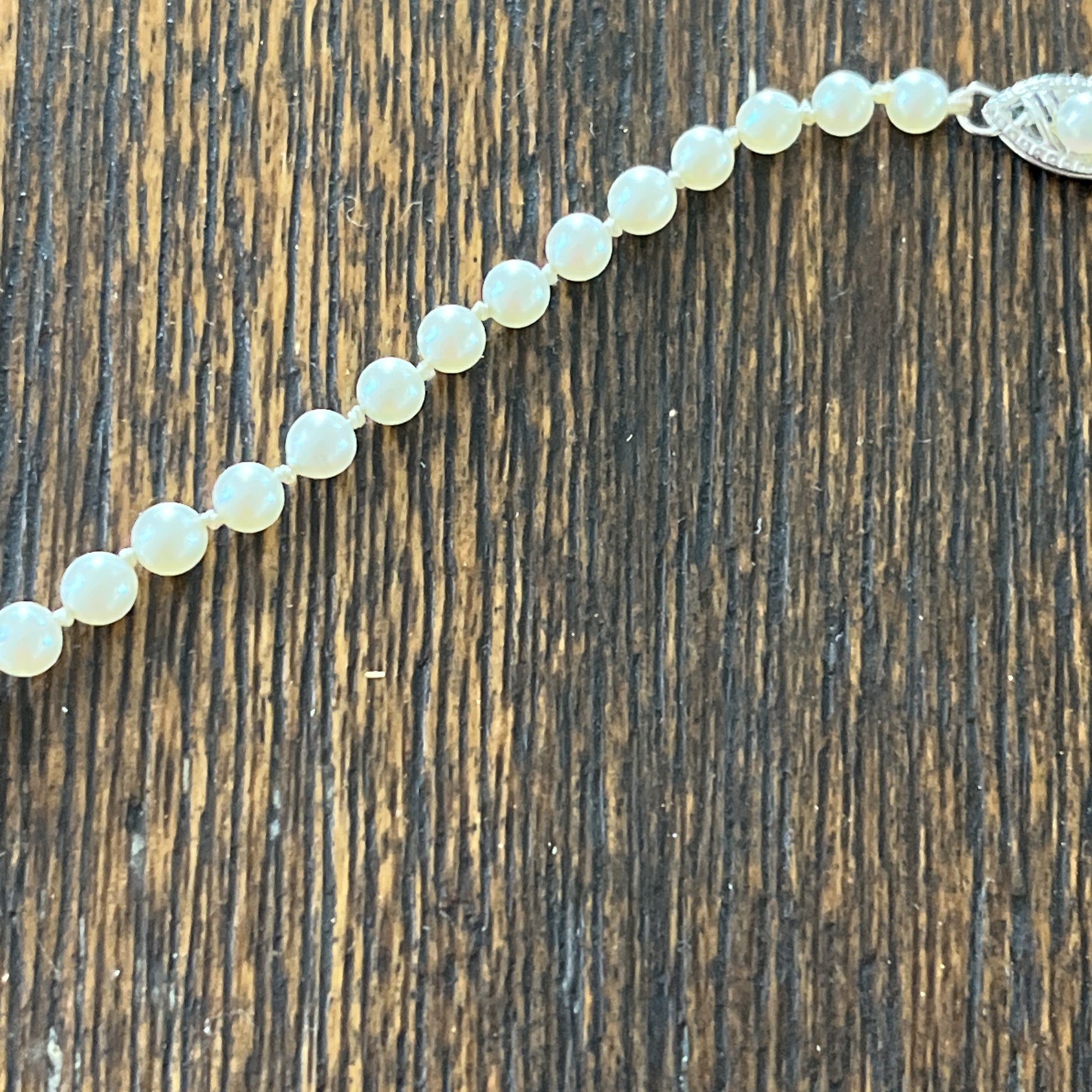 Quality Pearl Necklace 14k white gold clasp