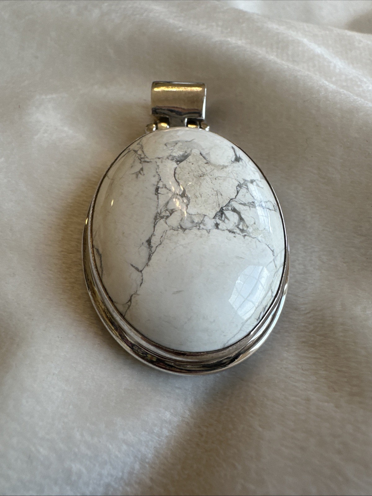 ExEx by Claudia Agudelo 925 Sterling Silver White Howlite Pendant 29g 2.25” Tall