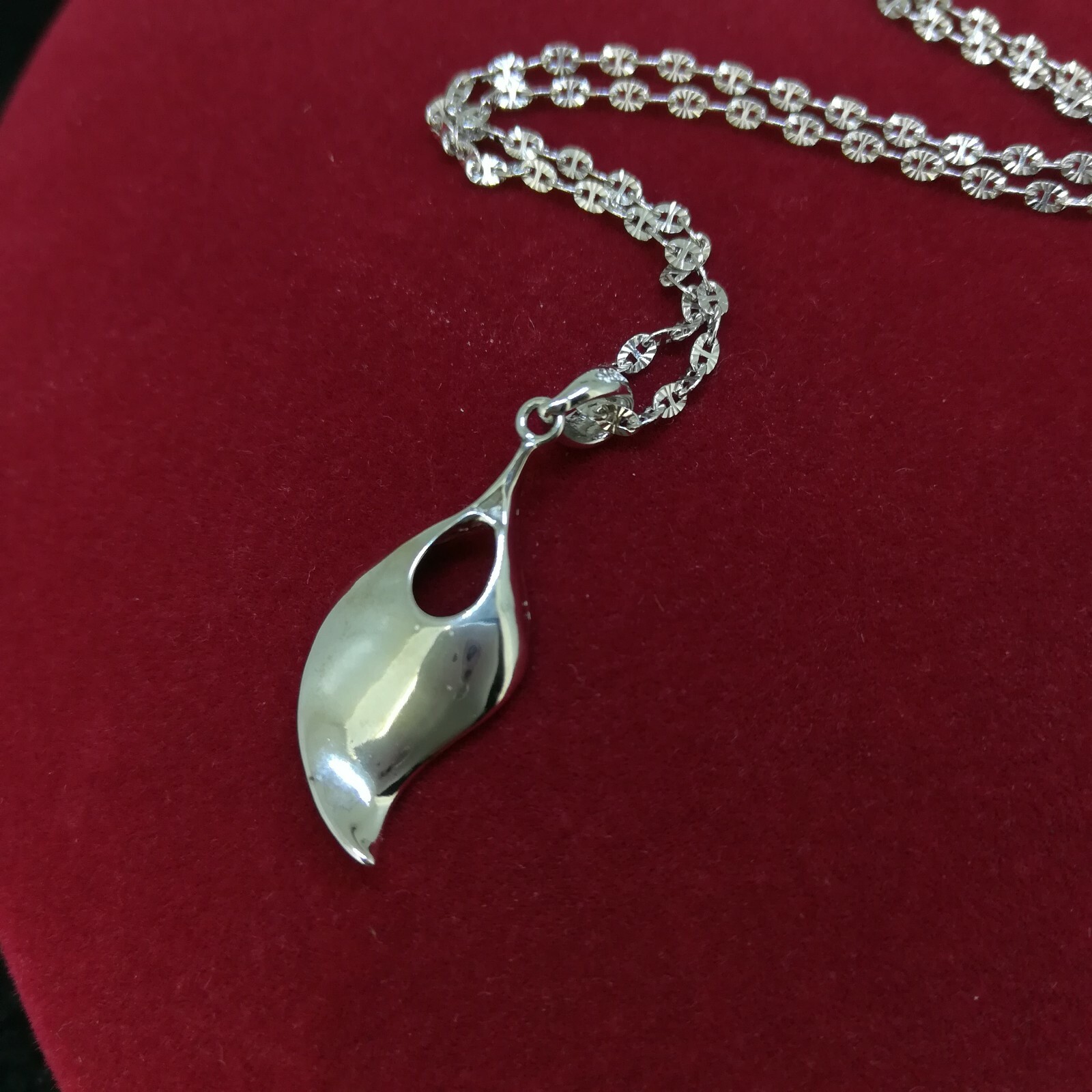 Elegant Genuine Solid 925 Sterling Silver Leaf Pendant N-A898 Woman Gift