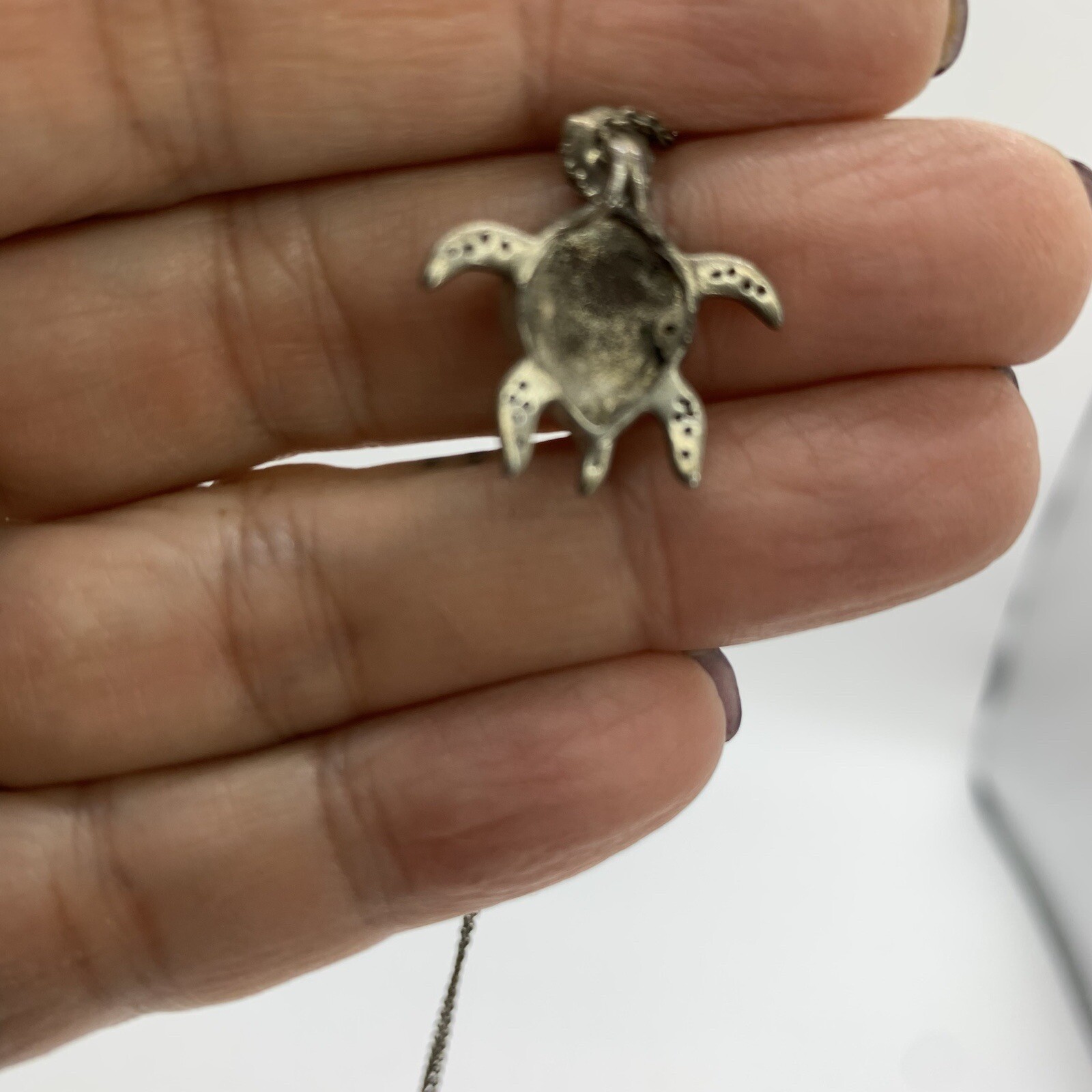 Sterling Silver 925 Necklace 1/10 CTW Diamond Green Turtle Pendant Womens