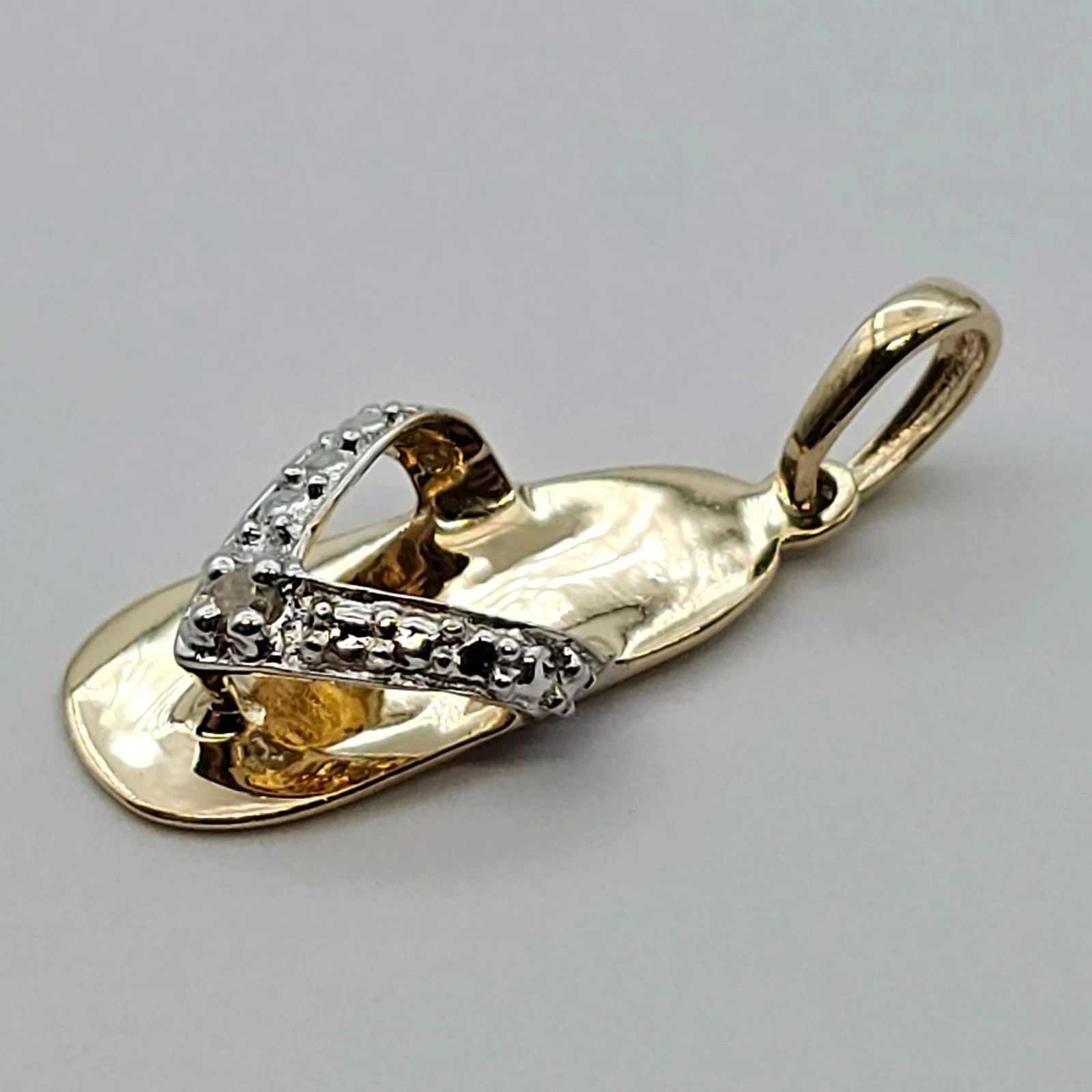 Solid 10K Yellow & White Gold Diamond Accent Flip Flop Shoe Pendant Charm .79g