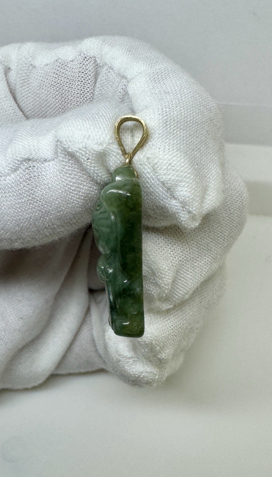 Maneki Neko Waving Hand Lucky Cat Jade Carved Cute Pendant 10K Real Gold Bail招財貓