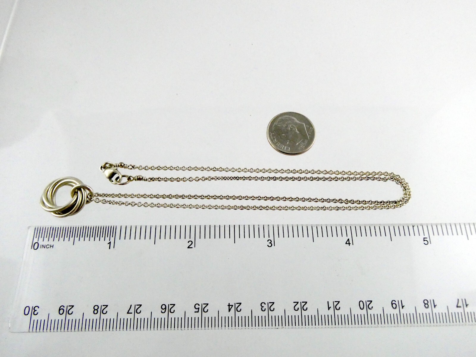 Sterling Silver Multiple Circles Pendant Necklace 925 6 Grams 17 Inch Length
