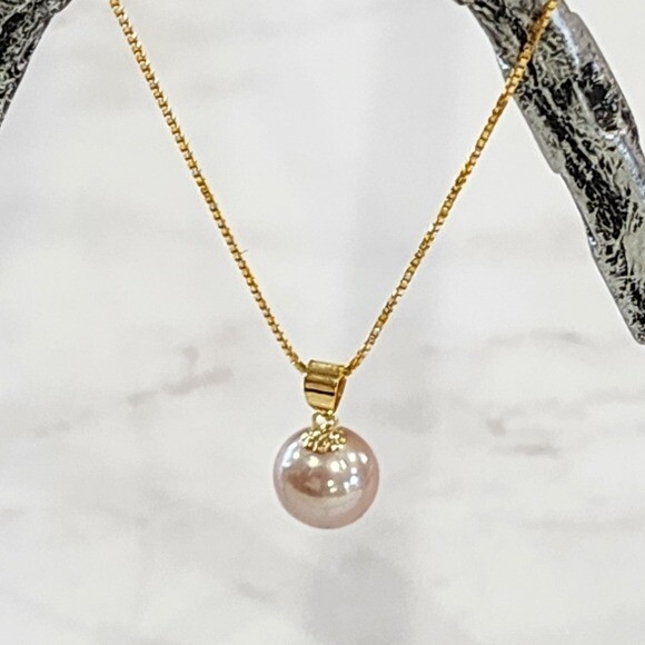Round Lavender Freshwater Pearl 18K Gold Mount Pendant With 925S Chain 17.5in