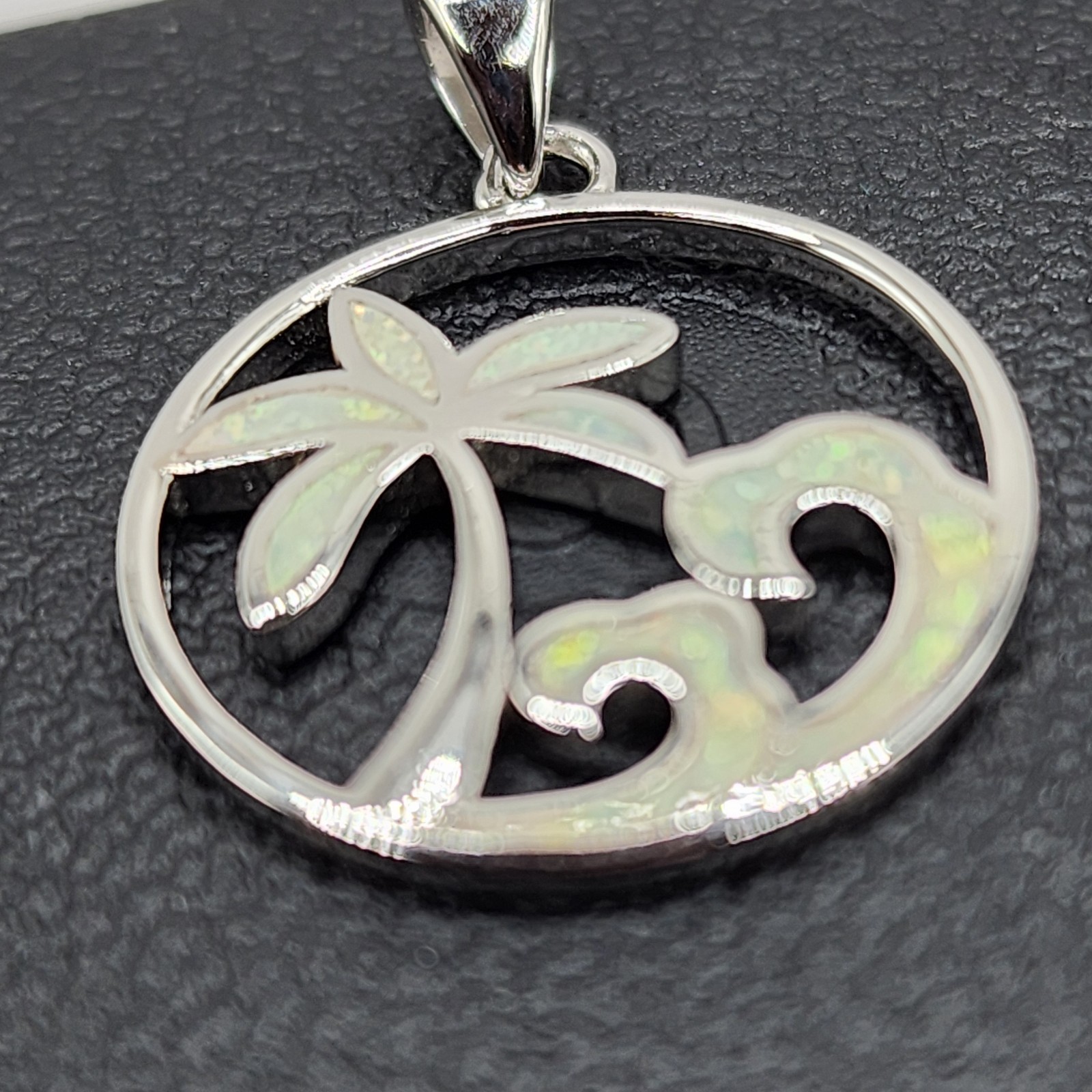 925 NEW Sterling Silver Pendant- Lab Opal Waves & Palm Trees 19mm Diameter FREE