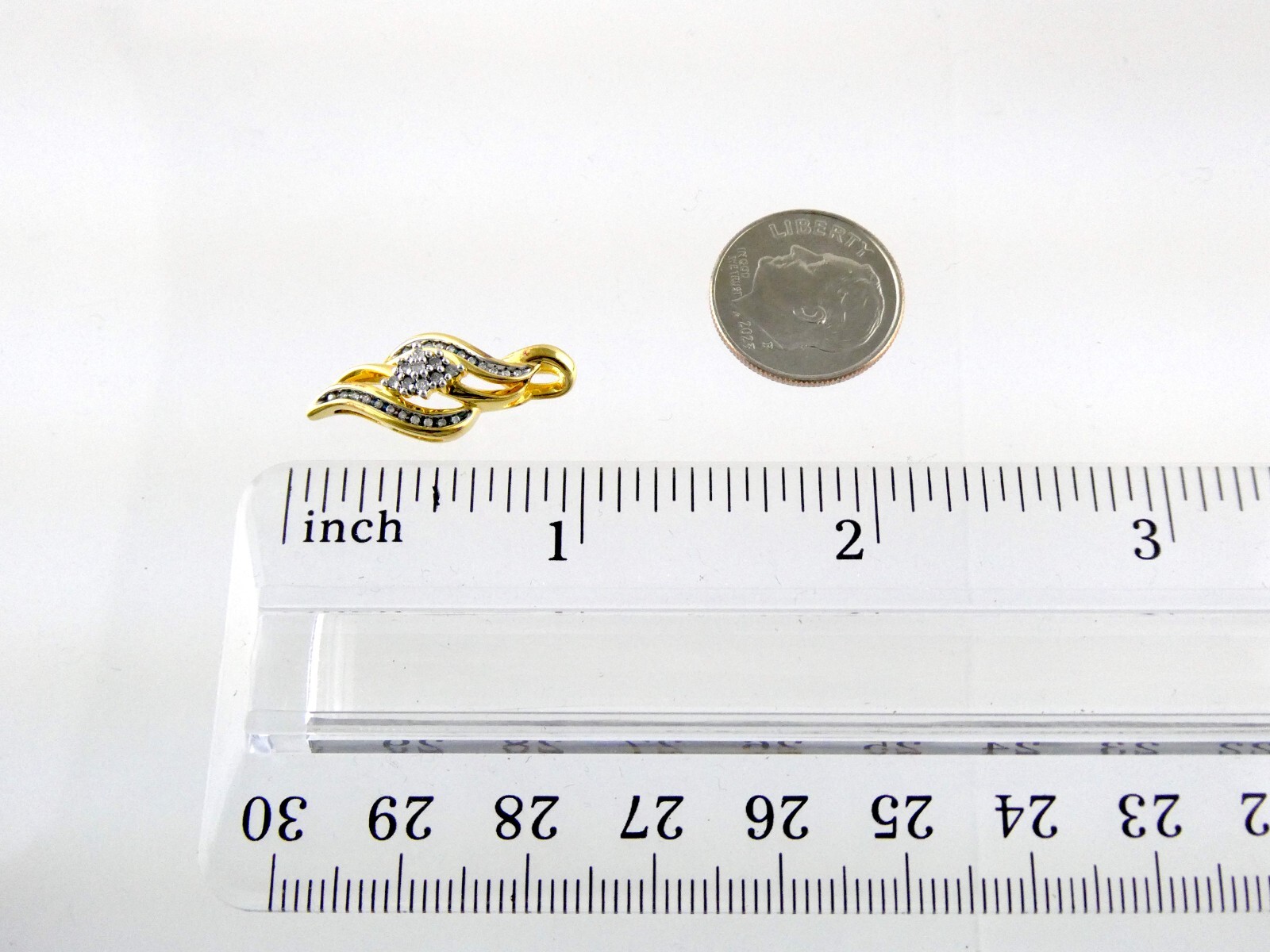 SUN Gilded Sterling Silver Natural Tiny Diamond Studded Pendant 925 1.9g 7/8 In