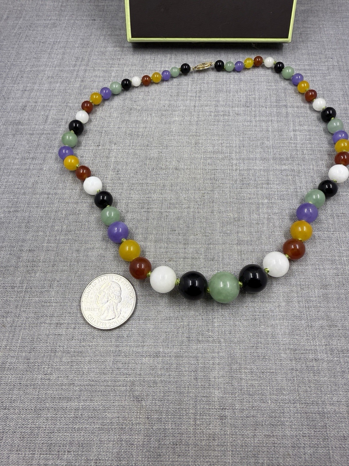 Ross-Simons 14K Clasp Multi-Color Graduated Jade Bead Necklace w/ Pouch & Box