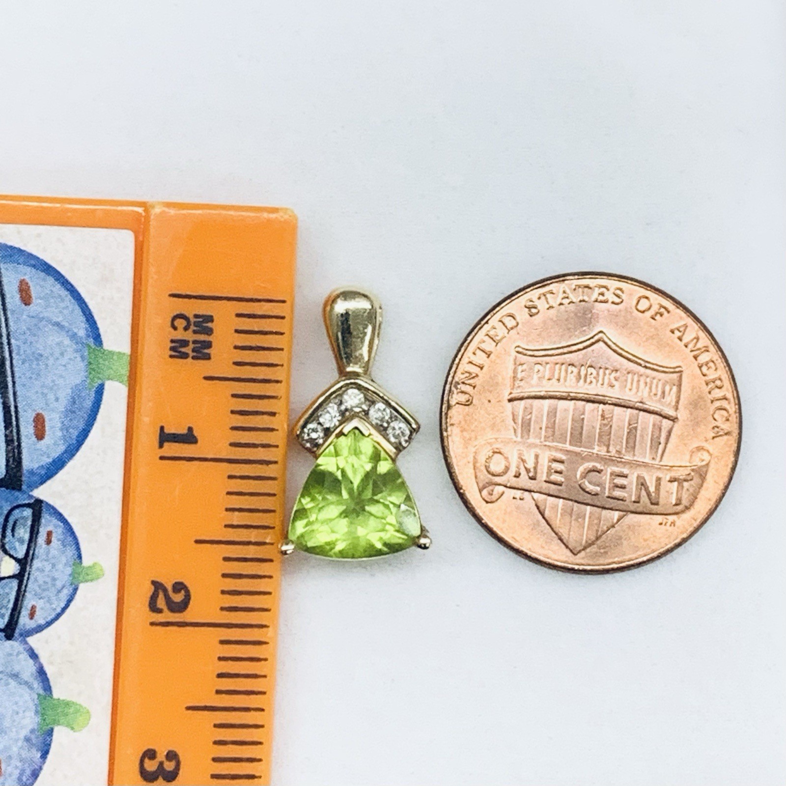 Vintage 14k Yellow Gold Trillion Cut Natural Peridot & Diamond Pendant Charm
