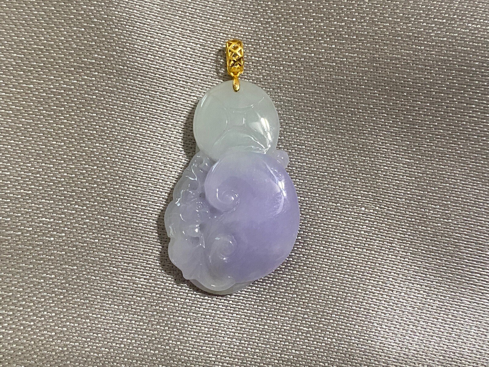 Certified Natural Burmese Type A Lavender Jadeite Ruyi 18k Gold Pendant