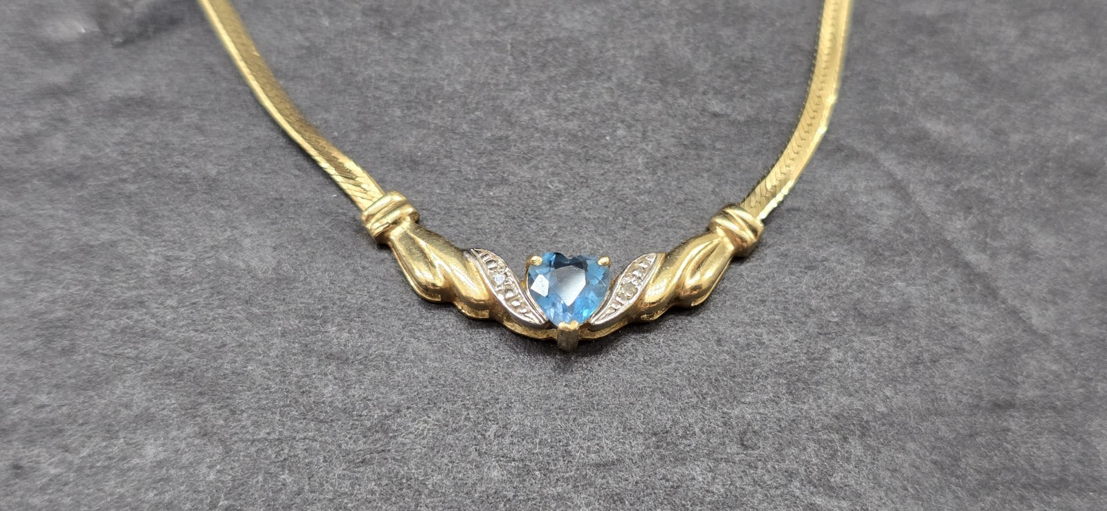 Italy 14k Solid Gold Herringbone Chain Topaz Necklace 6.27g – Scrap or Wear
