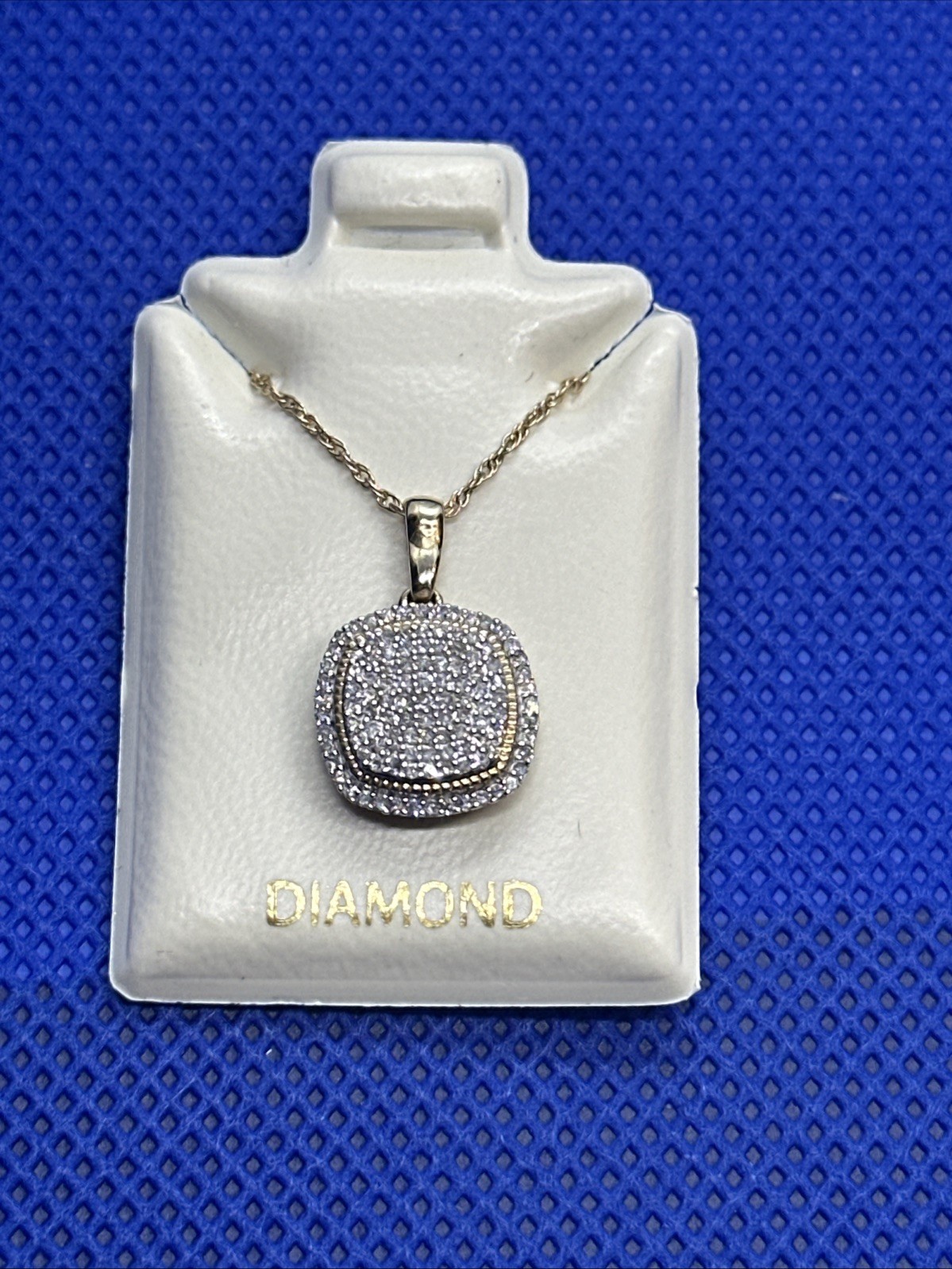 10K Yellow Gold 1/4 CT. T.W. Diamond Cushion Frame Vintage-Style Pendant – 18″