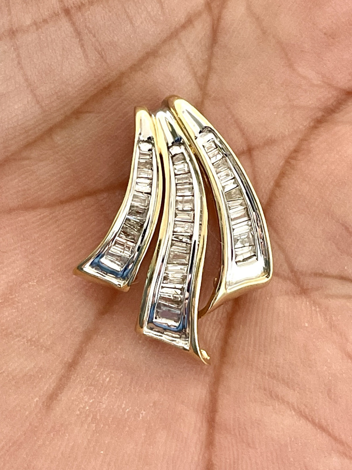 14KT Yellow/White Gold 0.65CTW Channel Set Baguettes Diamond Journey Pendant(E53