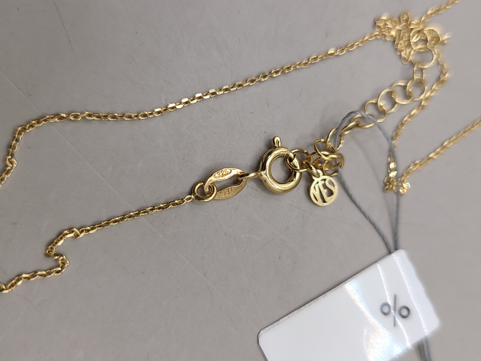YES Jewelry Gold-tone 925 Sterling Silver Infinity Hoop & Feather Necklace 18″