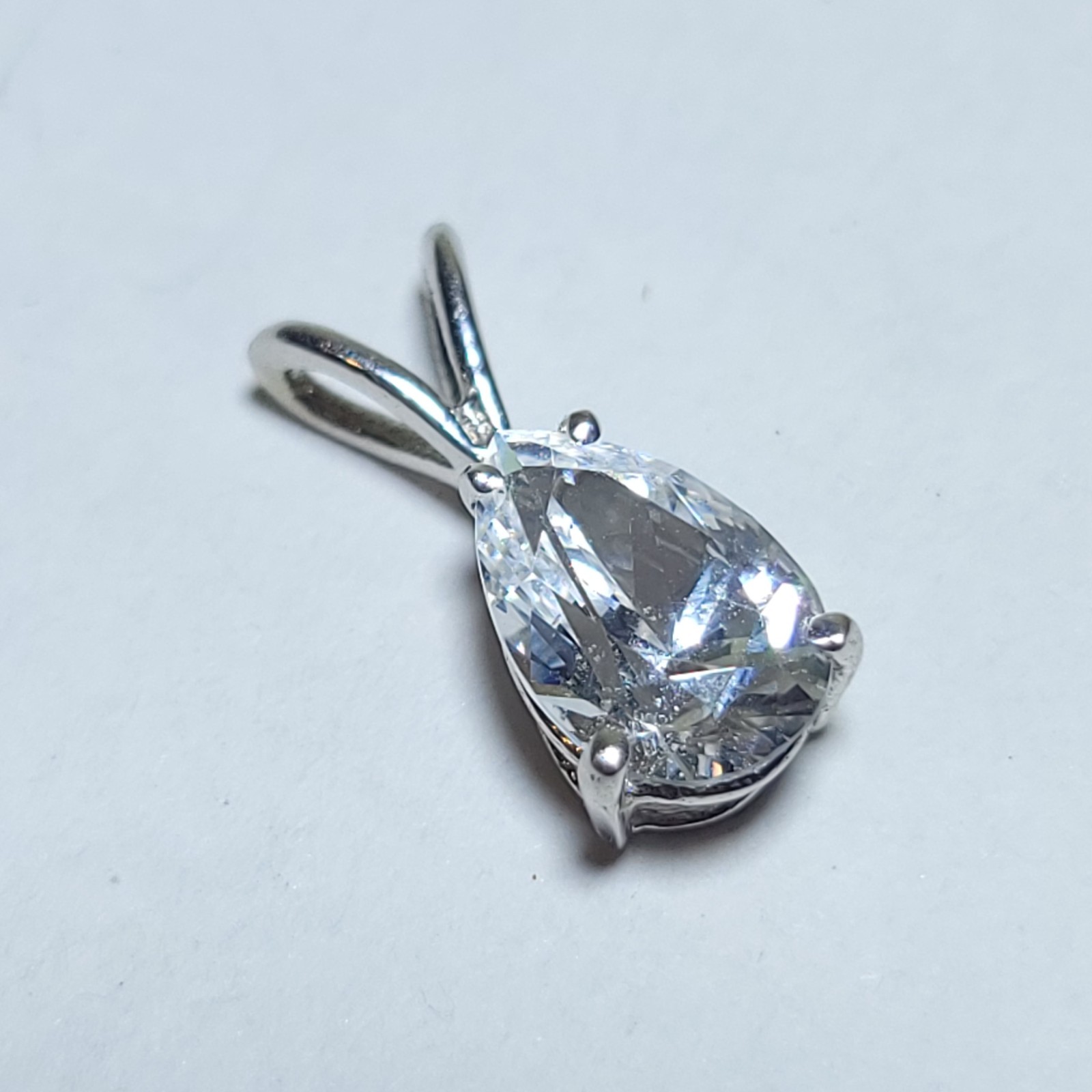 12k White Gold Pendant Clear Stone Small Charm 1.5cm Long 12 Karat 1.0g Total