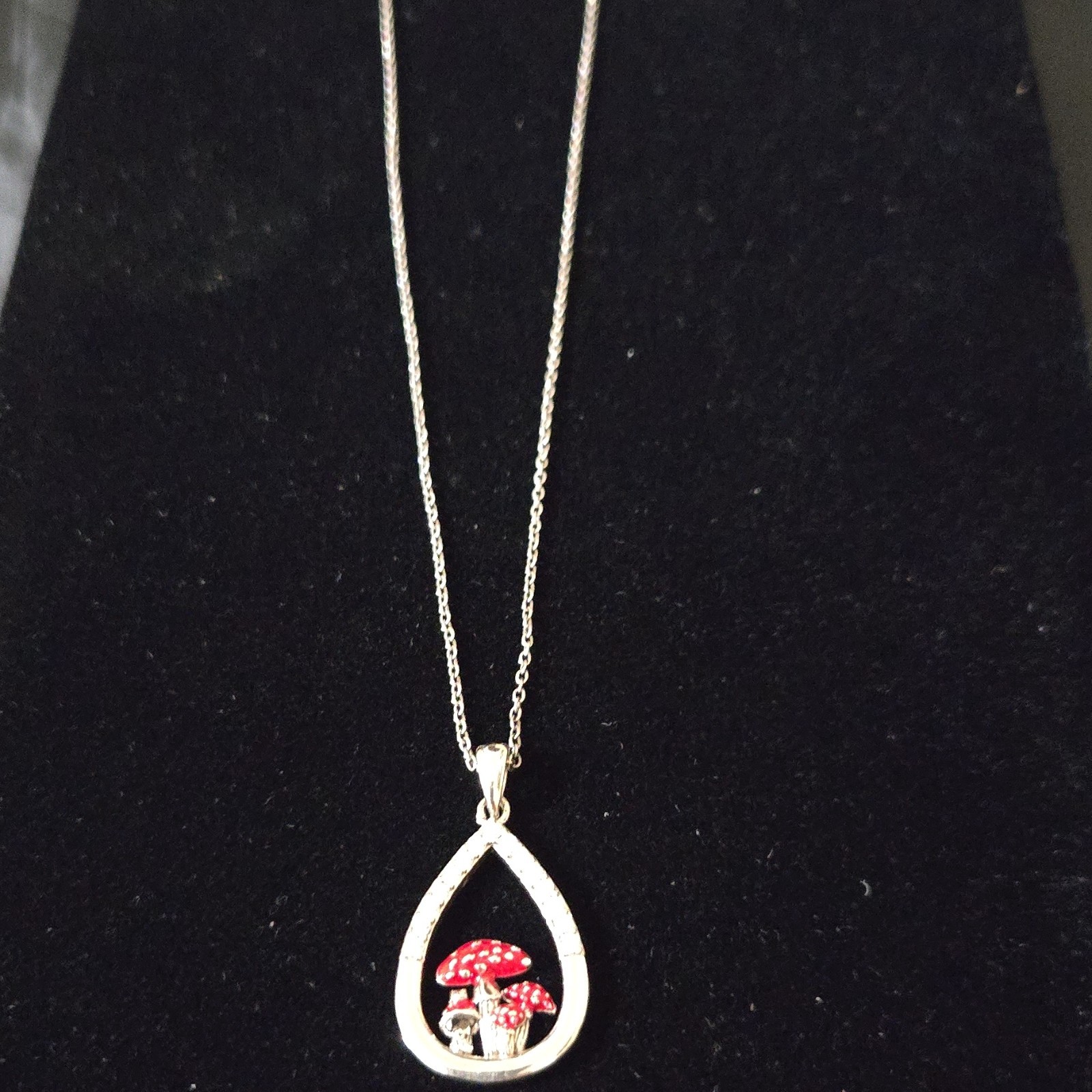 Sterling Silver 925 Teardrop Mushroom Charm Pendant Necklace Red Enamel