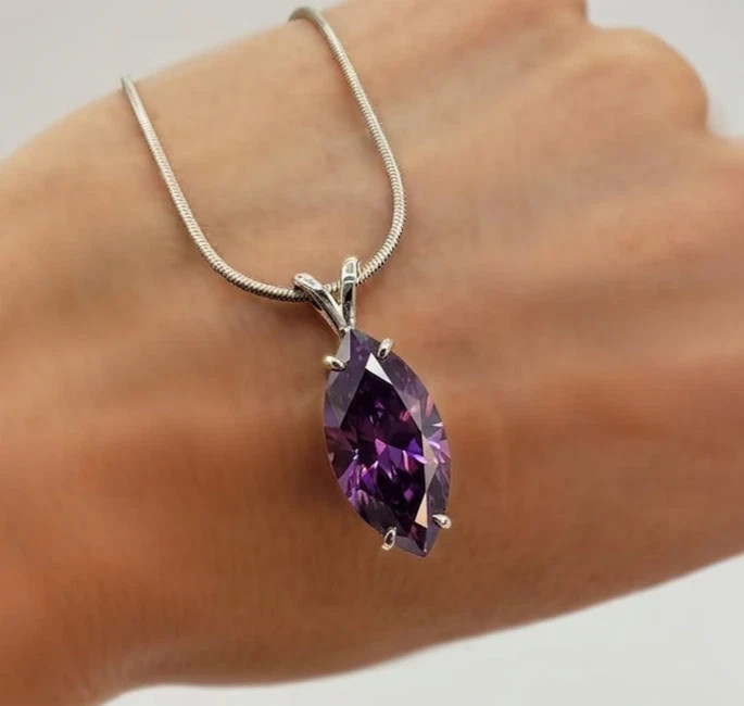 5.00 Ct Certified Purple Diamond Pendant, Tariffs FREE & Matching Studs .