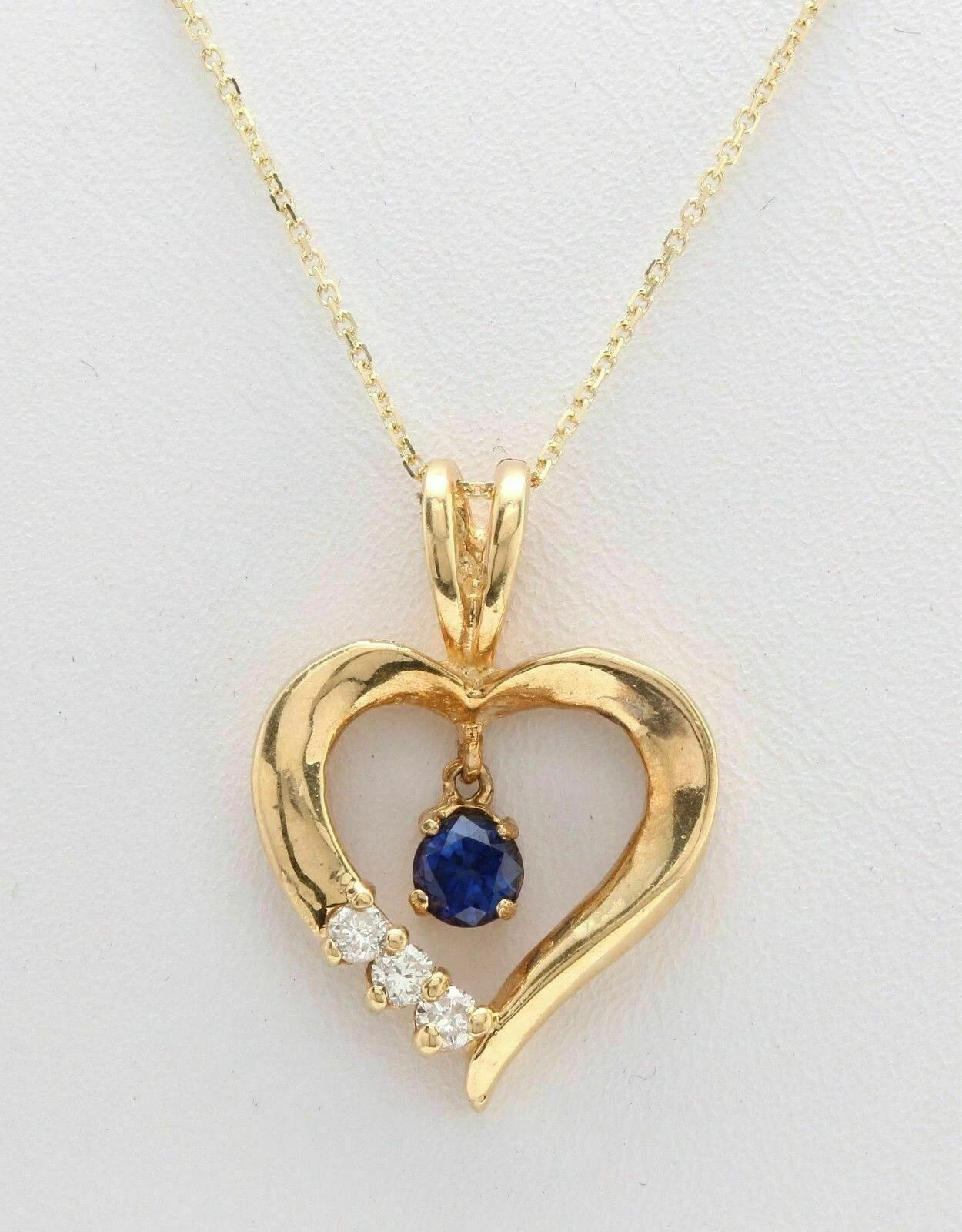 0.50Ct Round Cut Blue Sapphire Heart Pendant 14K Yellow Gold Finish Free Chain