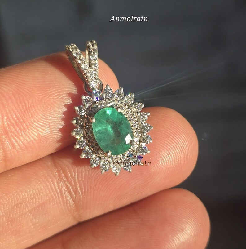 6.50Ct Oval cut Natural Emerald & Diamond 14K White Gold Luxurious Pendant