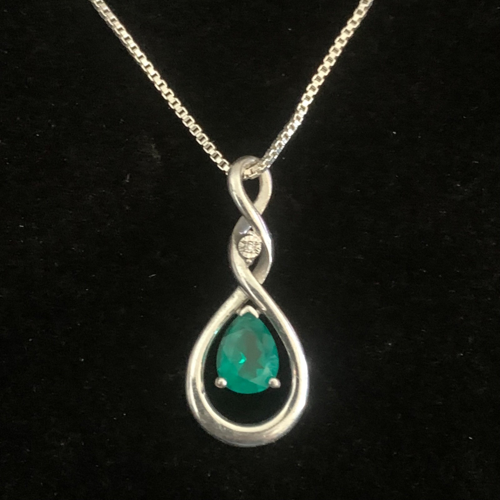 Sterling Silver Infinity Pendant Necklace Lab-Created Emerald 18″ Box Chain