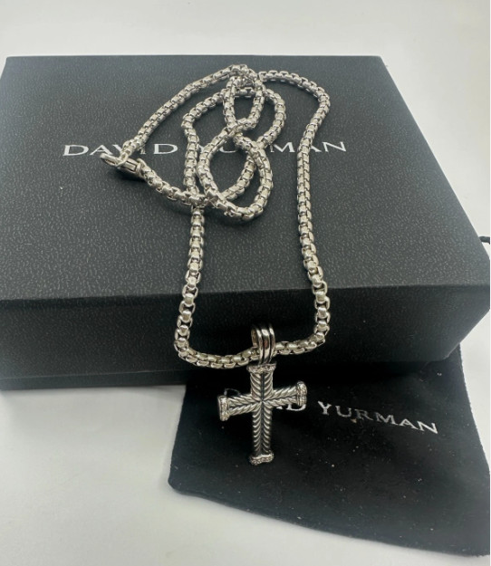 David Yurman 925 Silver Chevron Cross Necklace 24″ with Diamonds