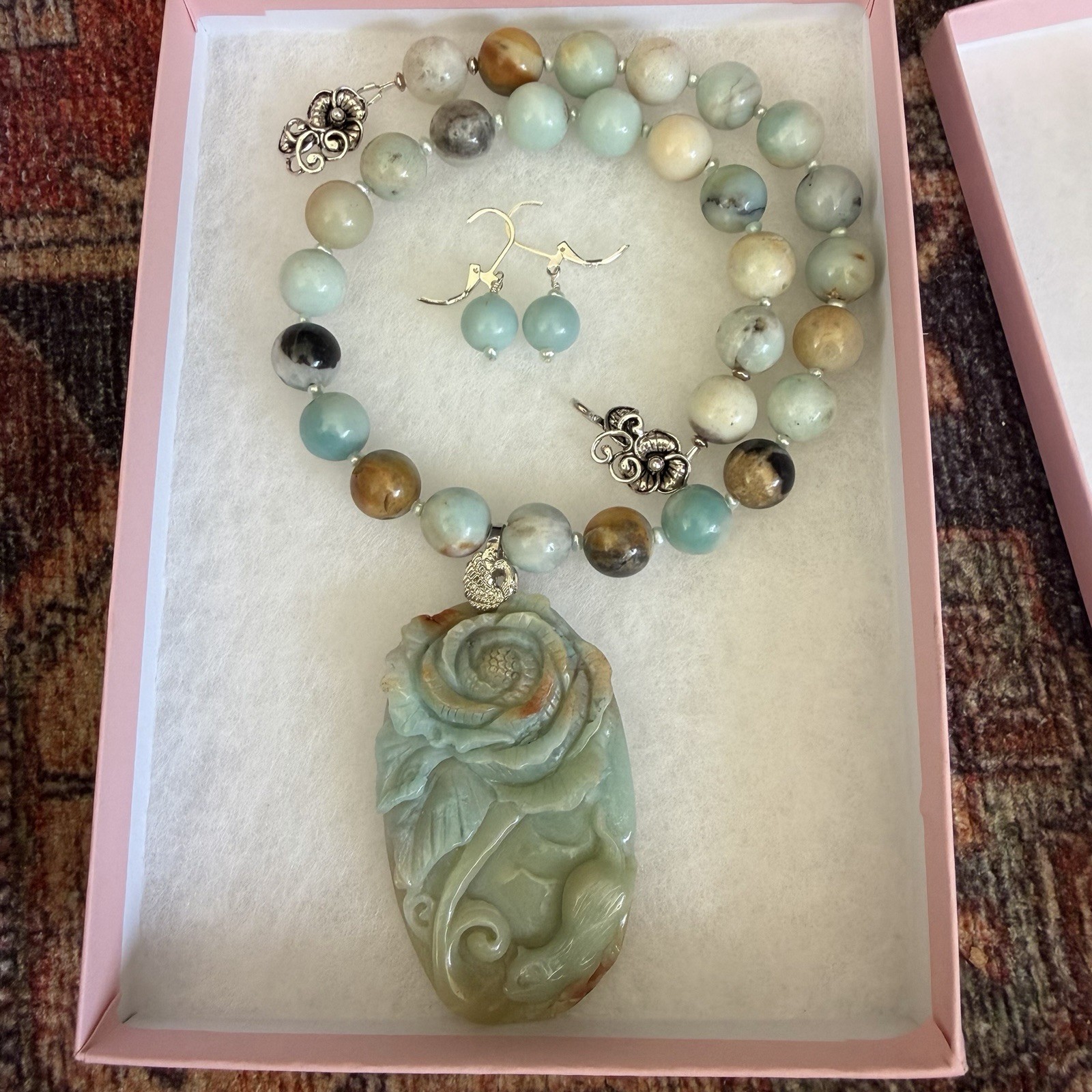 HAND CARVED AMAZONITE CAT & ROSE PENDANT NECKLACE EARRING SET WITH FANCY CLASP