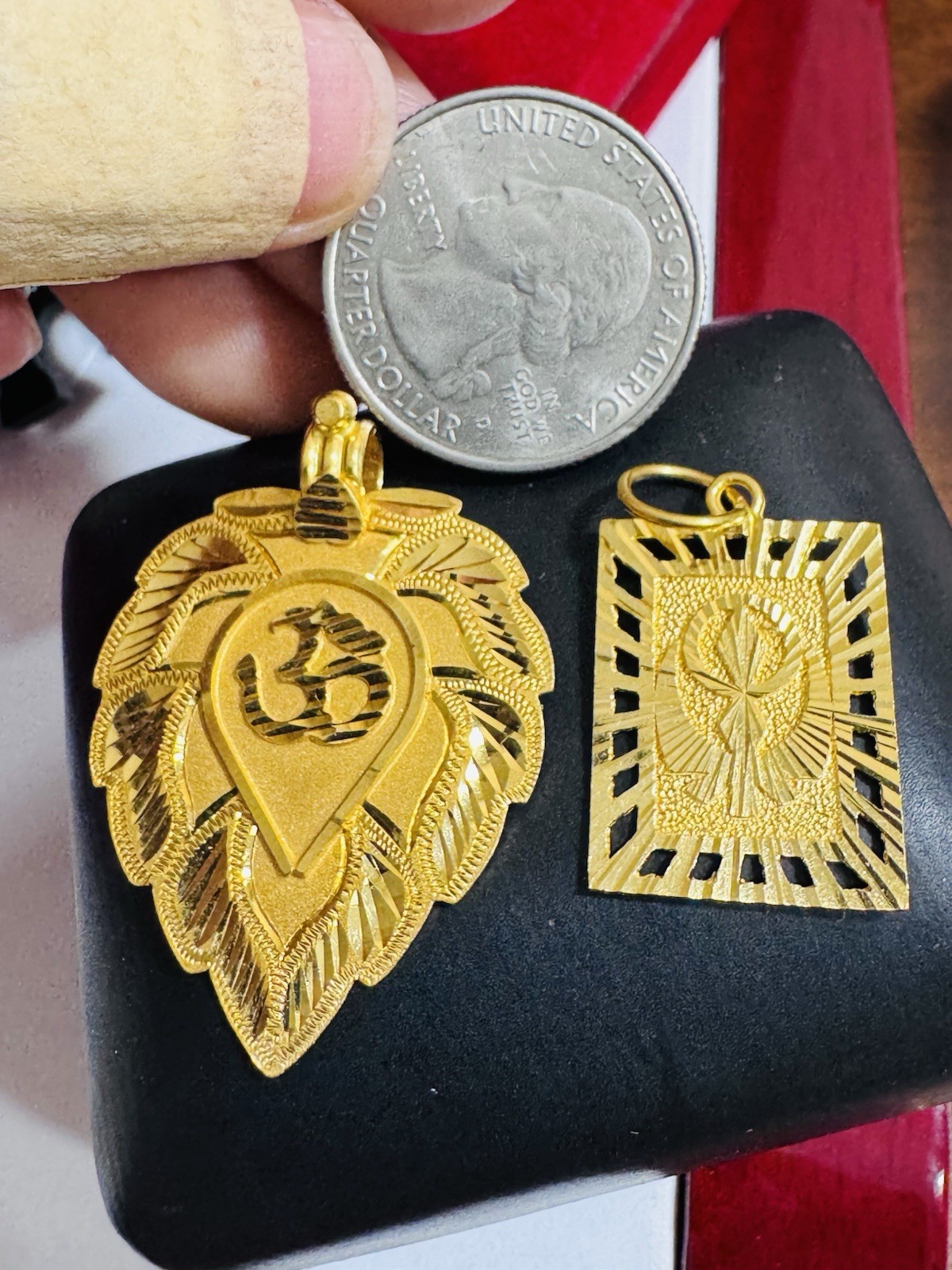 Saudi 22K Solid 916 Real Gold Two Set (2) Leaf Flower/Sikh Allah Pendant 9.2g
