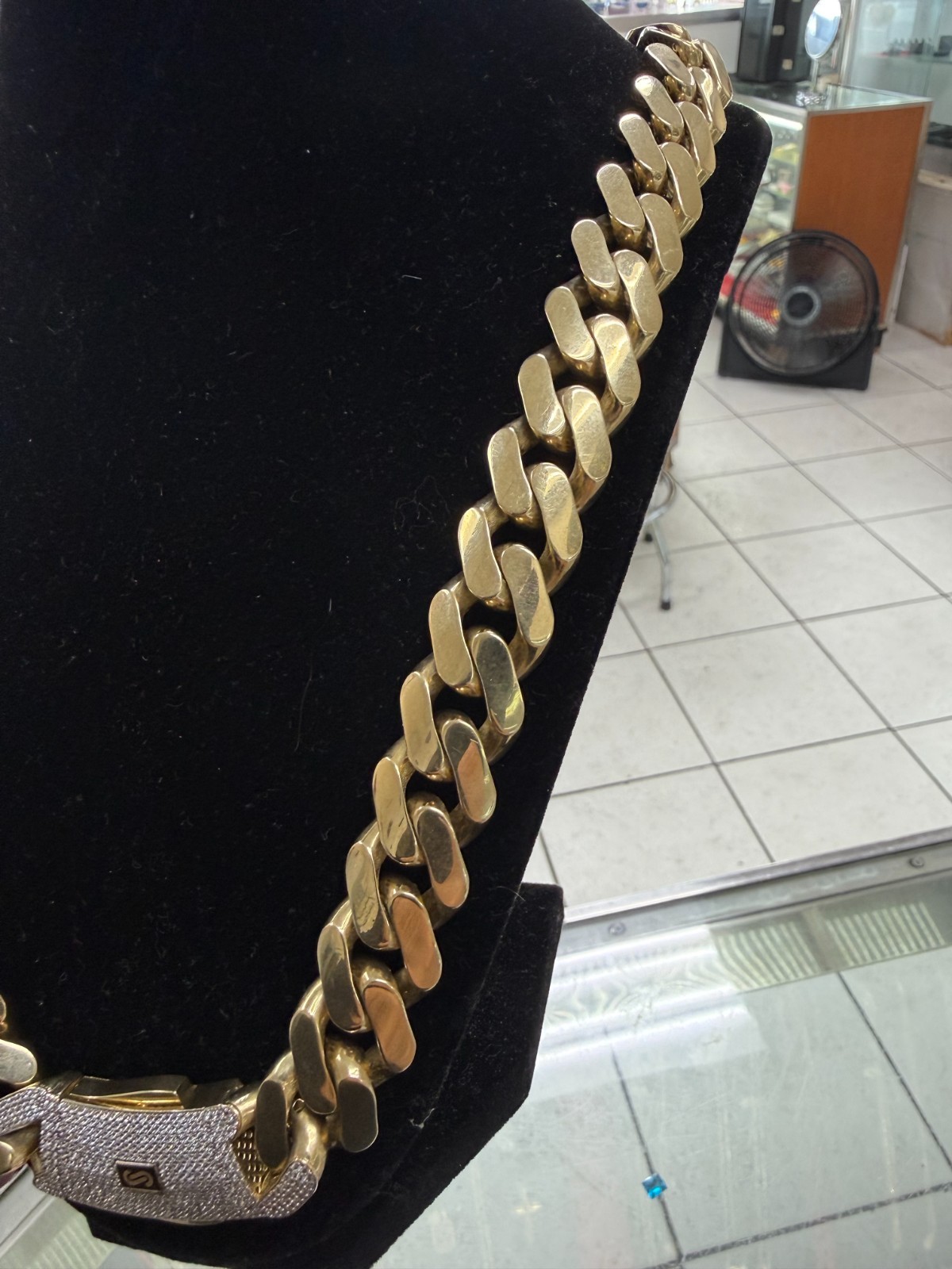 Monaco Chain 10k yellow gold 17mm 70.9 Grams 26.5 inches