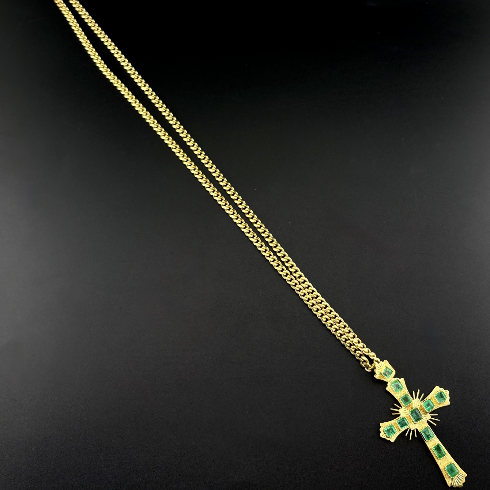 EMERALD CROSS PENDANT – 18K YG – 5 CTW COLUMBIA EMERALD – 21IN CUBAN LINK CHAIN