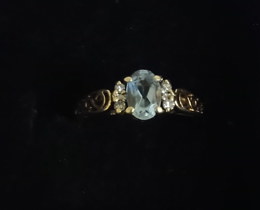 Vintage 14k Solid Gold filigree Auqamarine Ring with diamond accentt