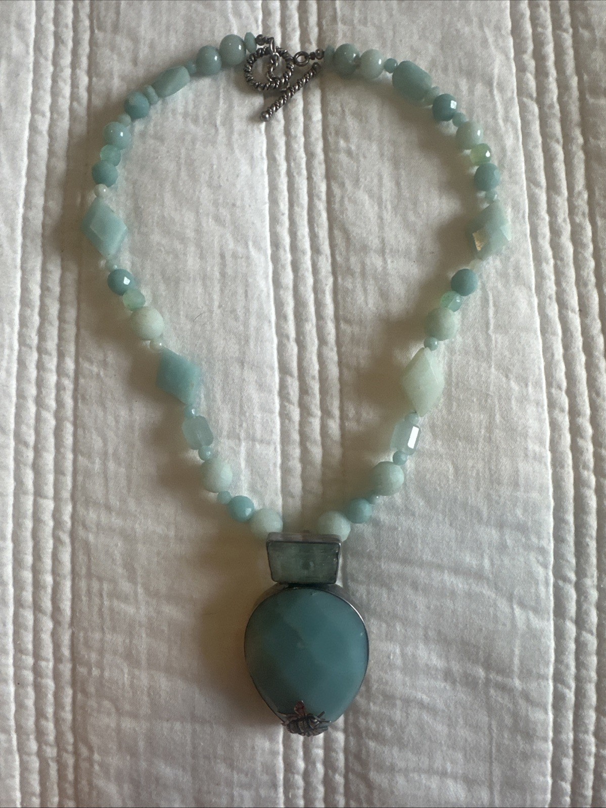 Amy Kahn Russell AKR 925 Sterling Silver Amazonite Bee Pendant Beaded Necklace