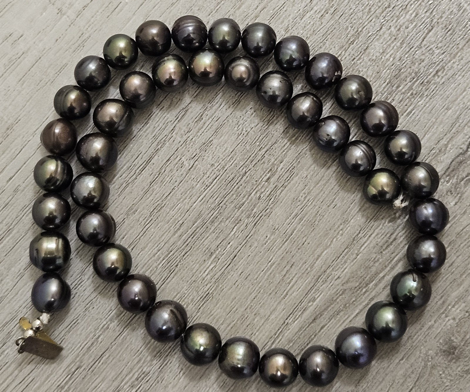 Vingage GENUINE PEACOCK PEARLS STRAND NECKLACE BROKEN CLASP NEEDS REPAIR FINDING