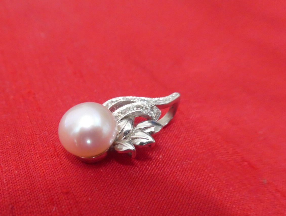 STERLING SILVER 925 CULTURED PEARL & CUBIC ZIRCONIUM PENDANT Very Good Quality