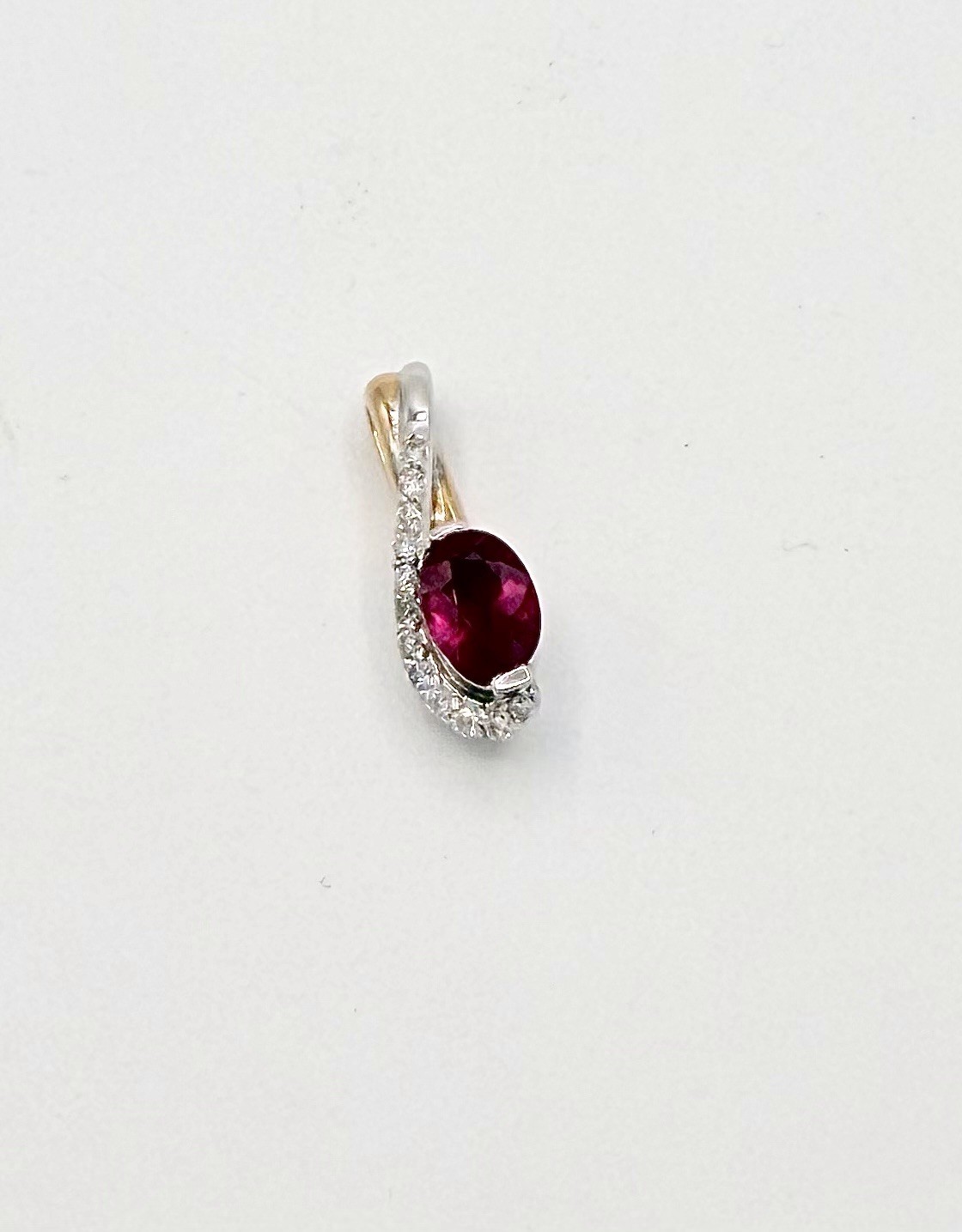 Estate 18K 750 White & Yellow Gold Ruby Diamond / Pendant 1.2g STUNNING!!!