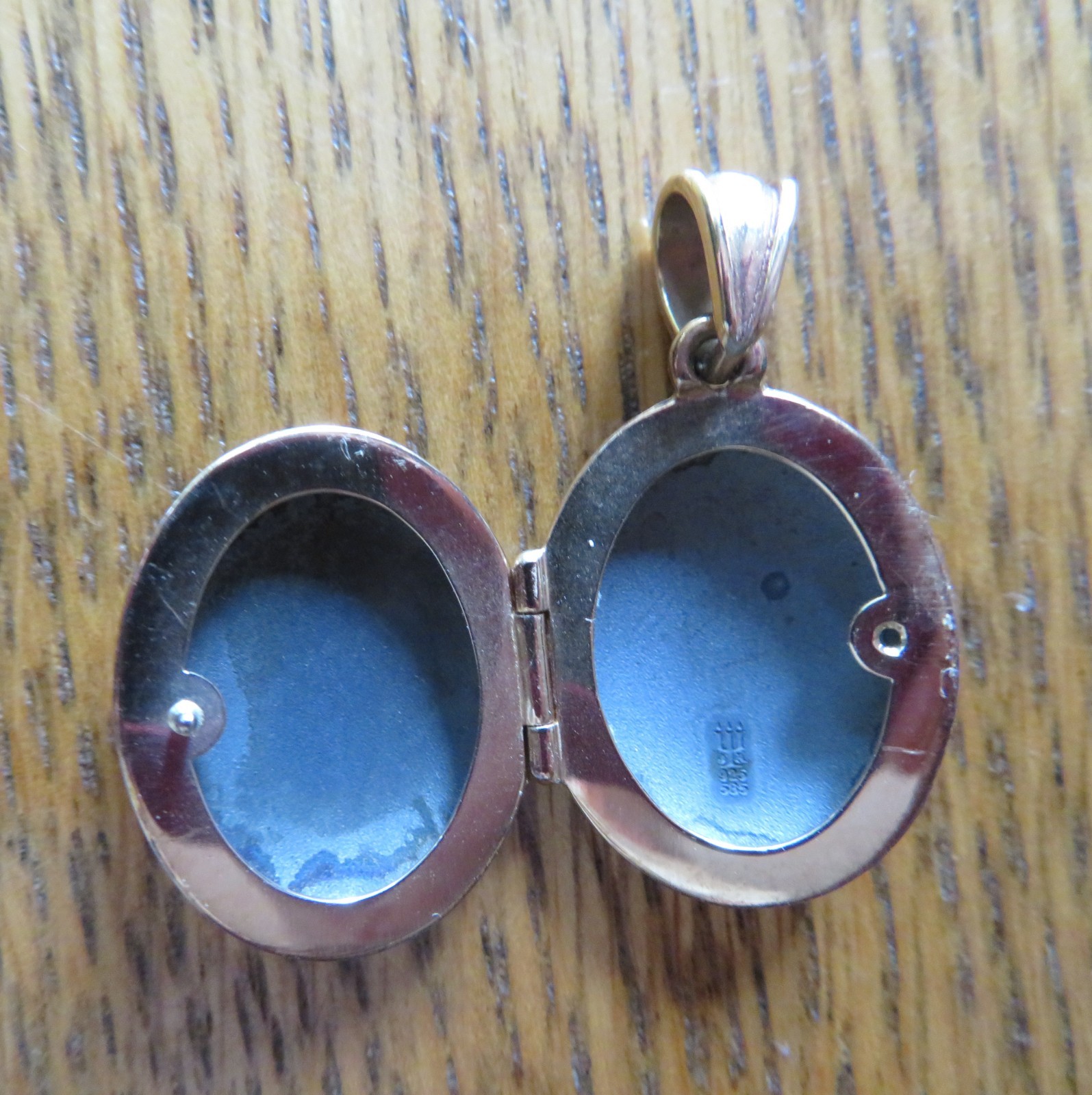 James Avery Locket Sterling Silver And Gold 3/4 Inch Long