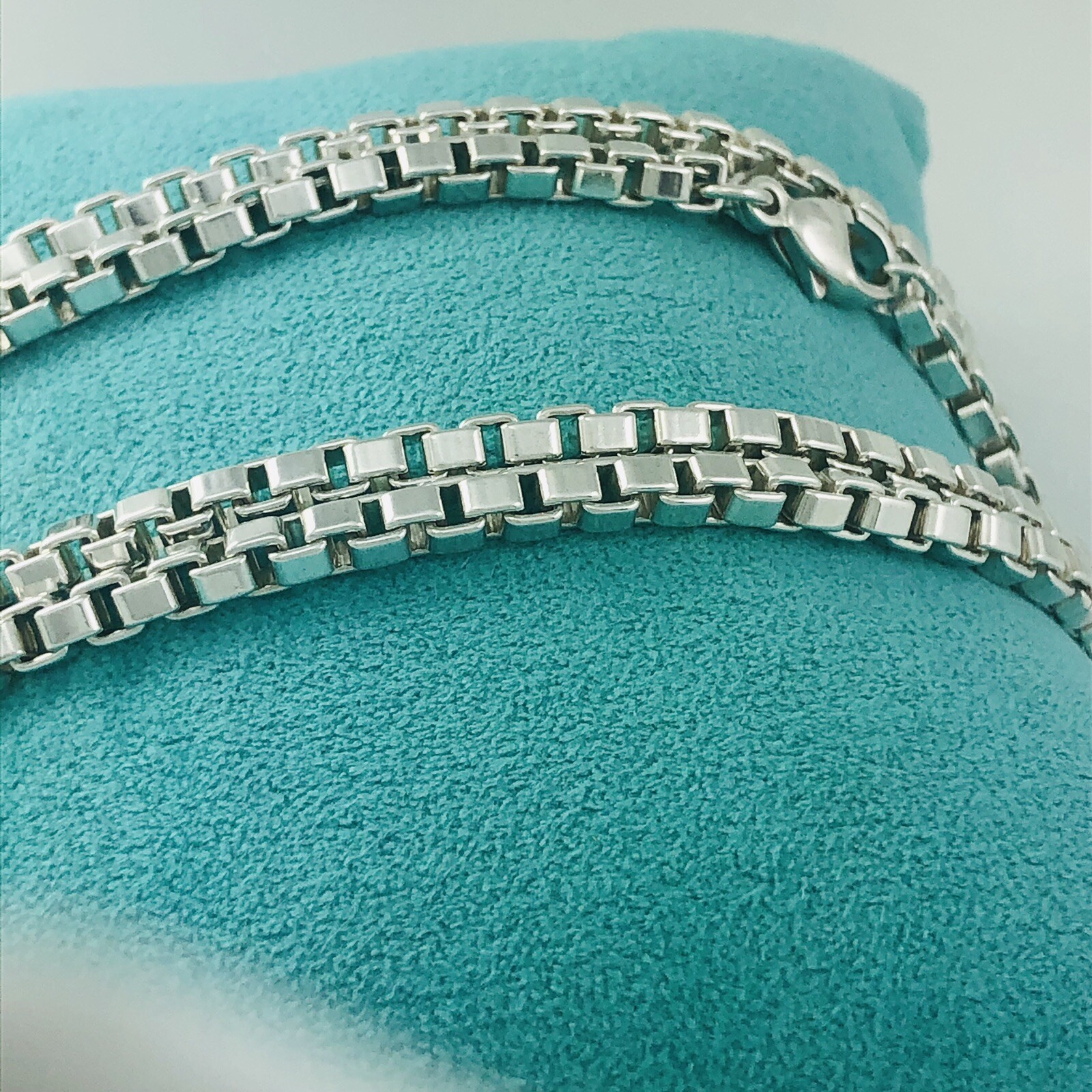 24″ Tiffany & Co Mens Unisex Venetian Box Link Necklace in Sterling Silver