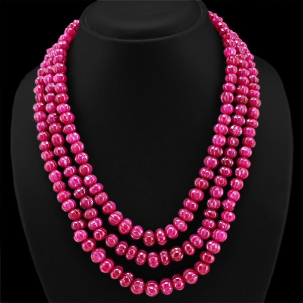 OUTSTANDING TOP GRADE 722.00 CTS EARTH MINED 3 LINE RED RUBY BEADS NECKLACE
