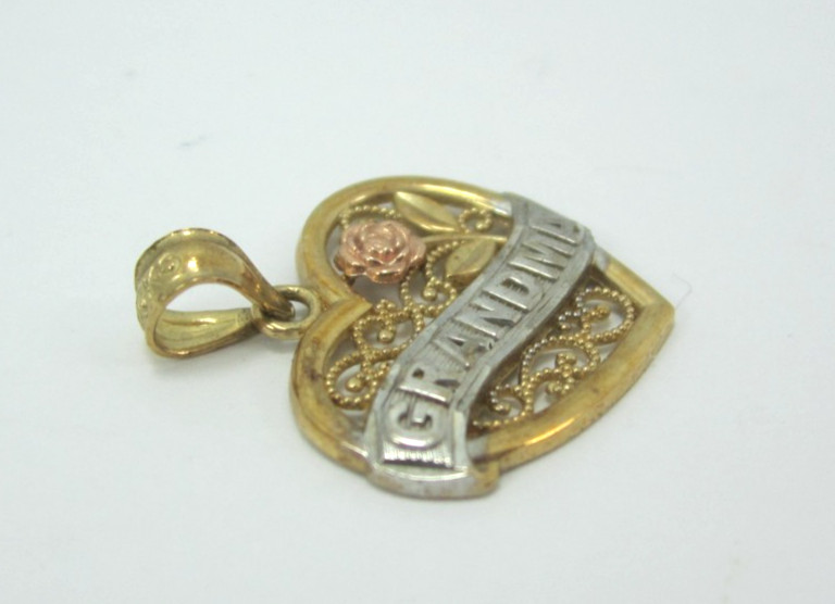 STUNNING 14K MULTI-TONE GOLD GRANDMA HEART (3/4″) PENDANT .9G
